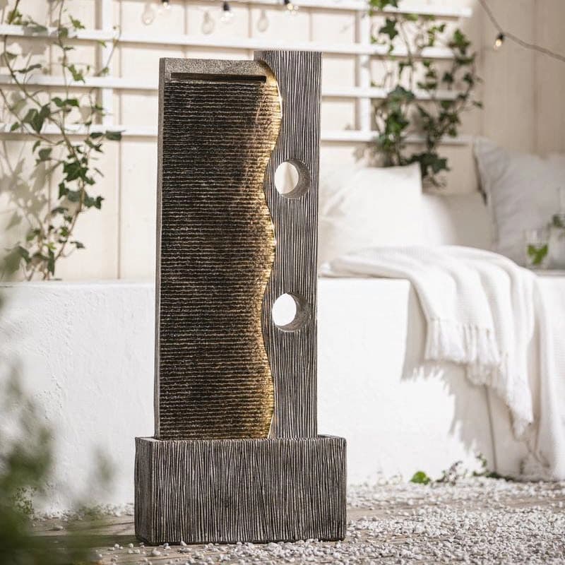 Brunnen aus Polyresin