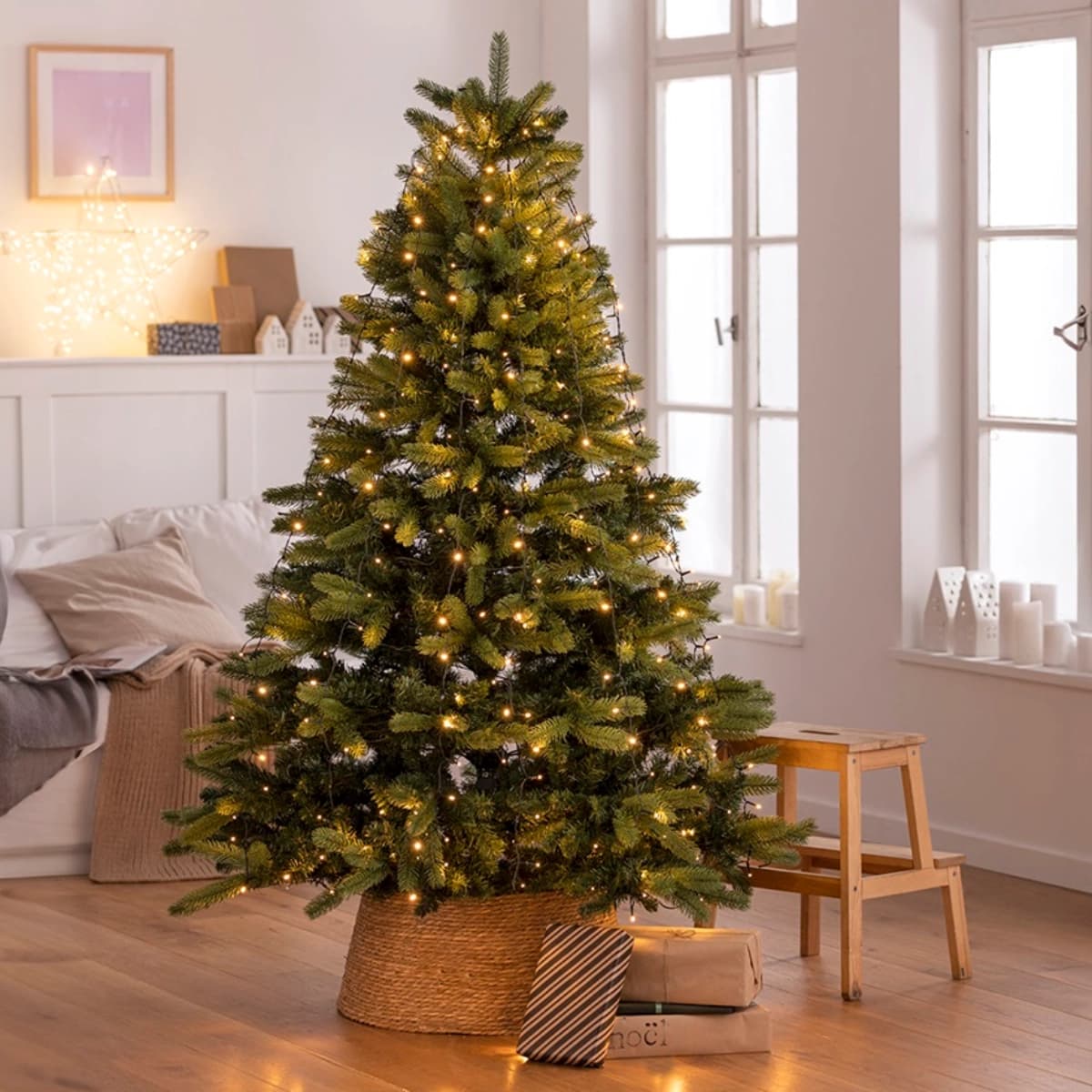 Künstliche Weihnachtsbäume