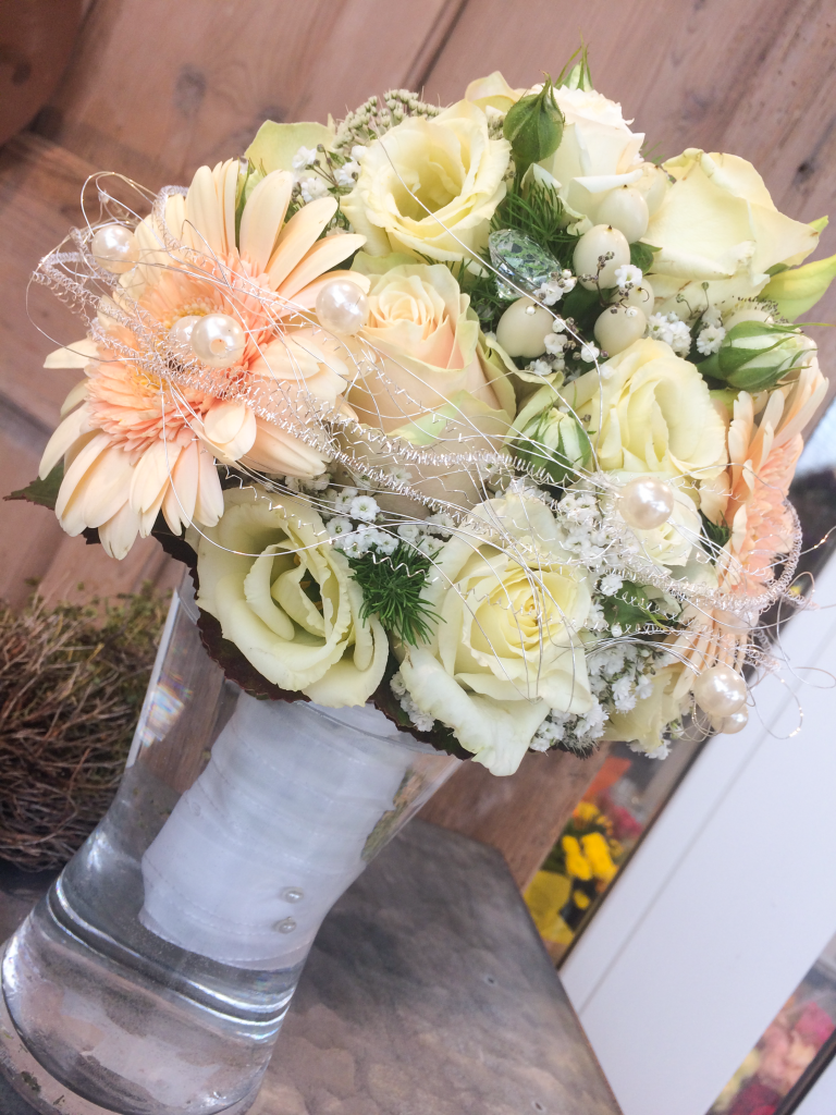 Blumenstrauß Apricot