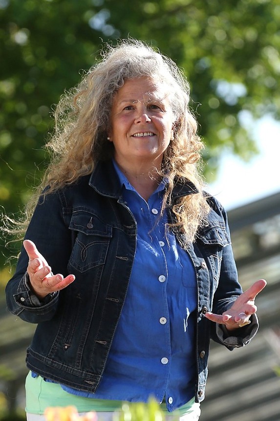 Leiterin der Dehner Schauanlagen in Rain