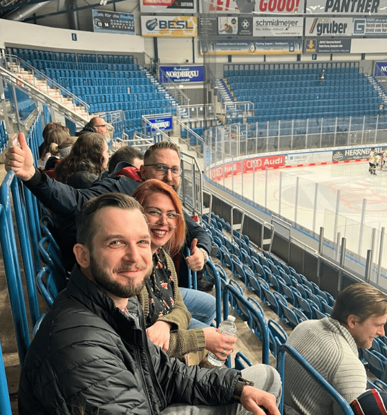 Unser Team auf der Tribüne