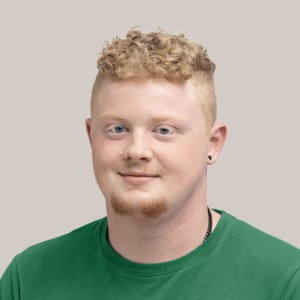 Florian durchläuft in seiner Ausbildung zur Fachkraft für Lagerlogistik verschiedene Logistikbereiche