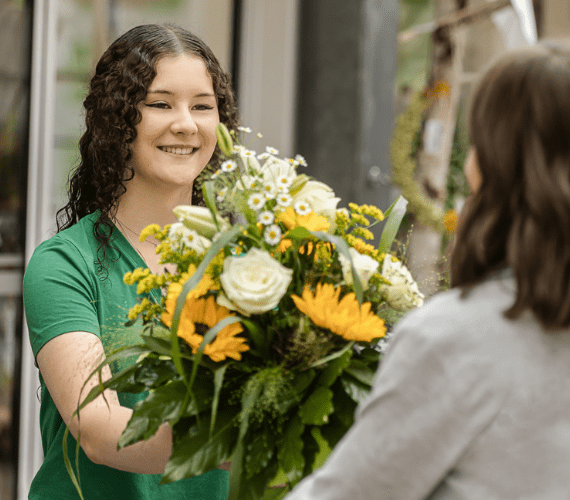 Lächeln schenken in der Ausbildung bei Dehner