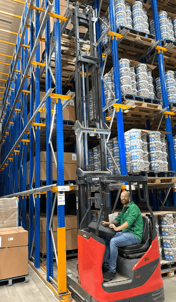 Hochregallager in der Degro