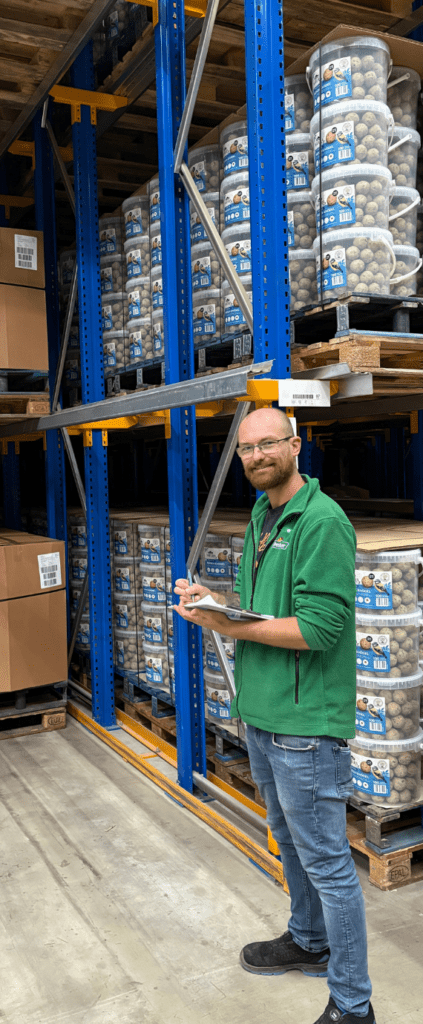 Abwechslungsreicher Arbeitsalltag in der Dehner Logistik