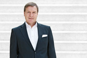 Bernhard Hönig, Chief Operating Officer